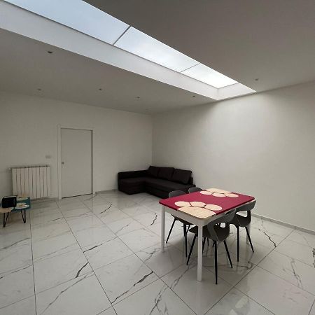 Апартаменты Amedeo House Бари Экстерьер фото