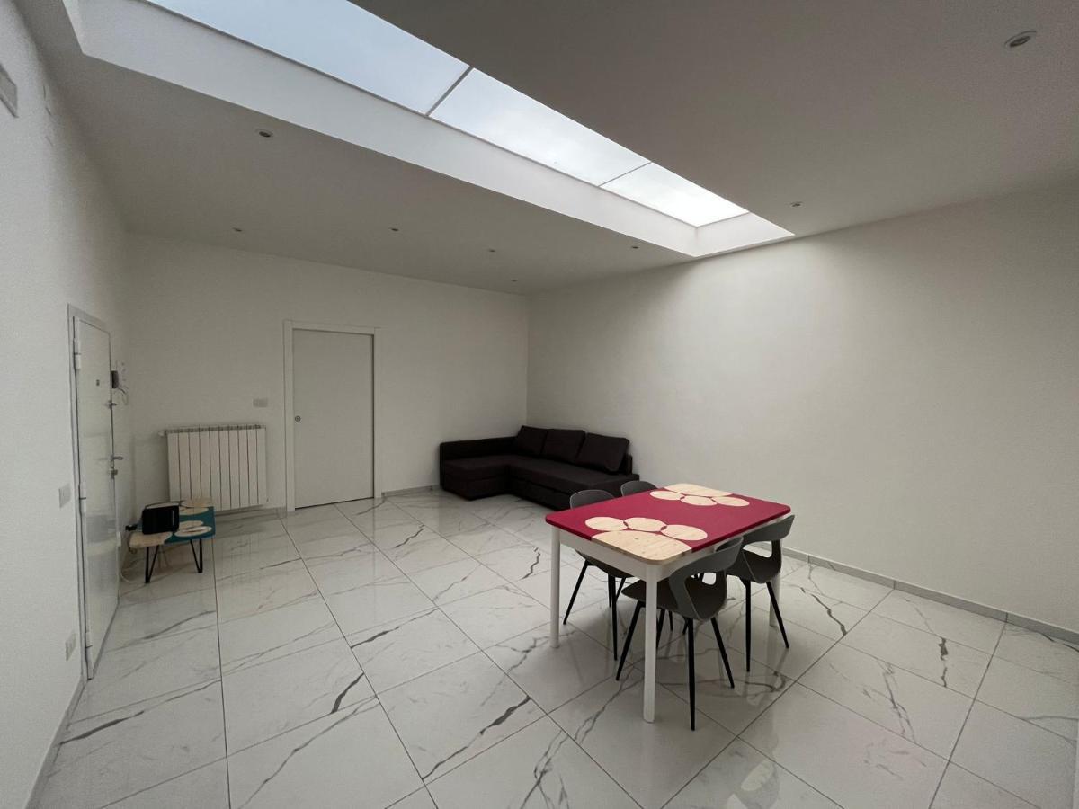 Апартаменты Amedeo House Бари Экстерьер фото